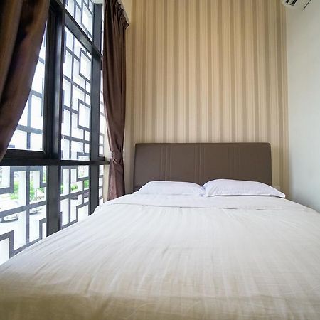 Crystal Garden Hotel Seri Kembangan Exterior foto