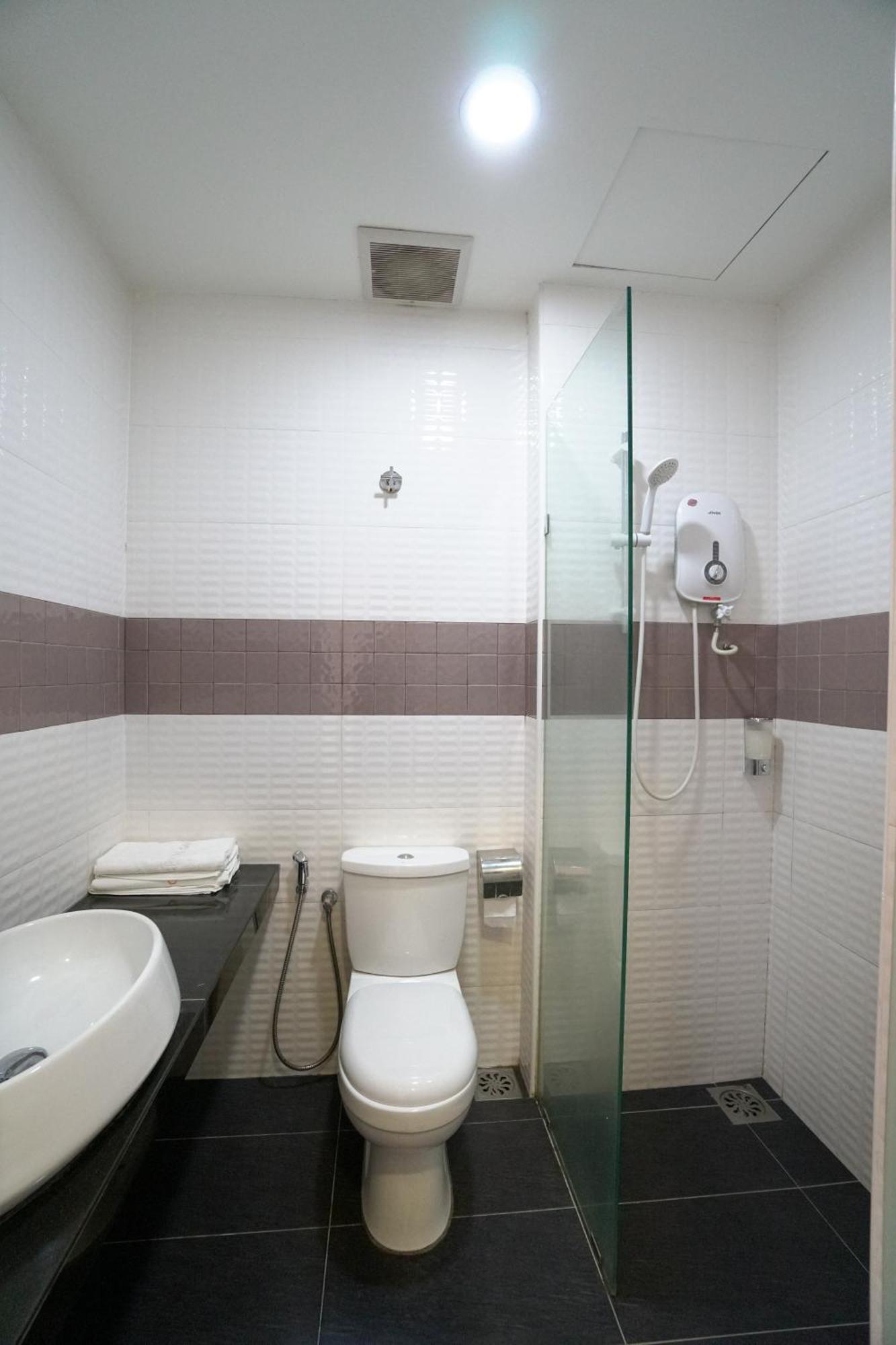 Crystal Garden Hotel Seri Kembangan Zimmer foto