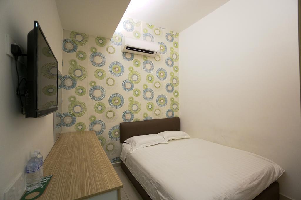 Crystal Garden Hotel Seri Kembangan Exterior foto