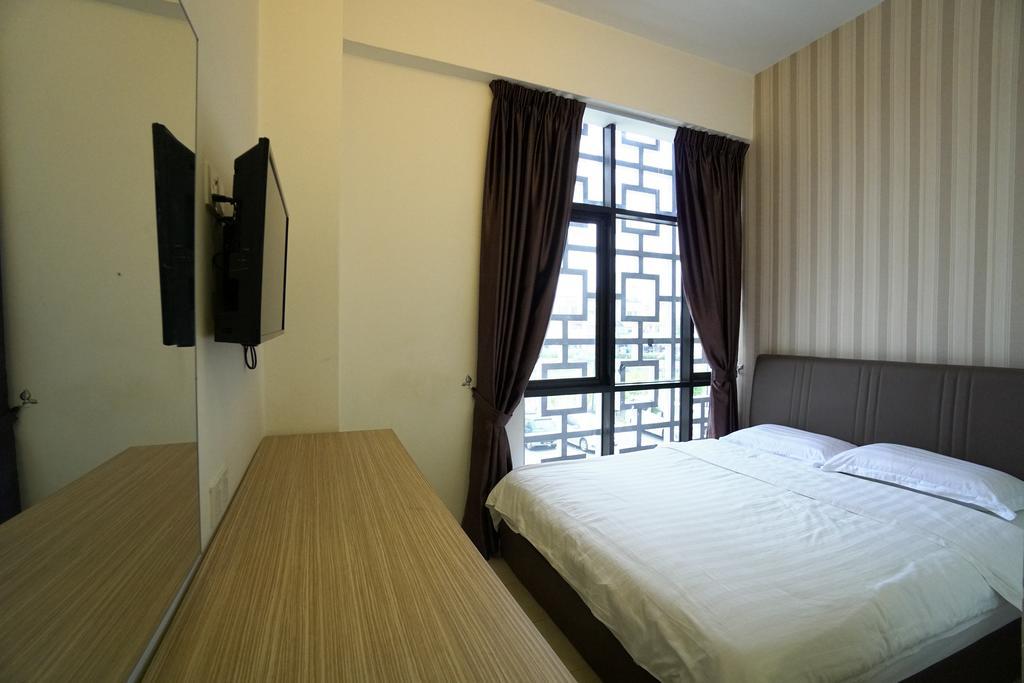 Crystal Garden Hotel Seri Kembangan Exterior foto
